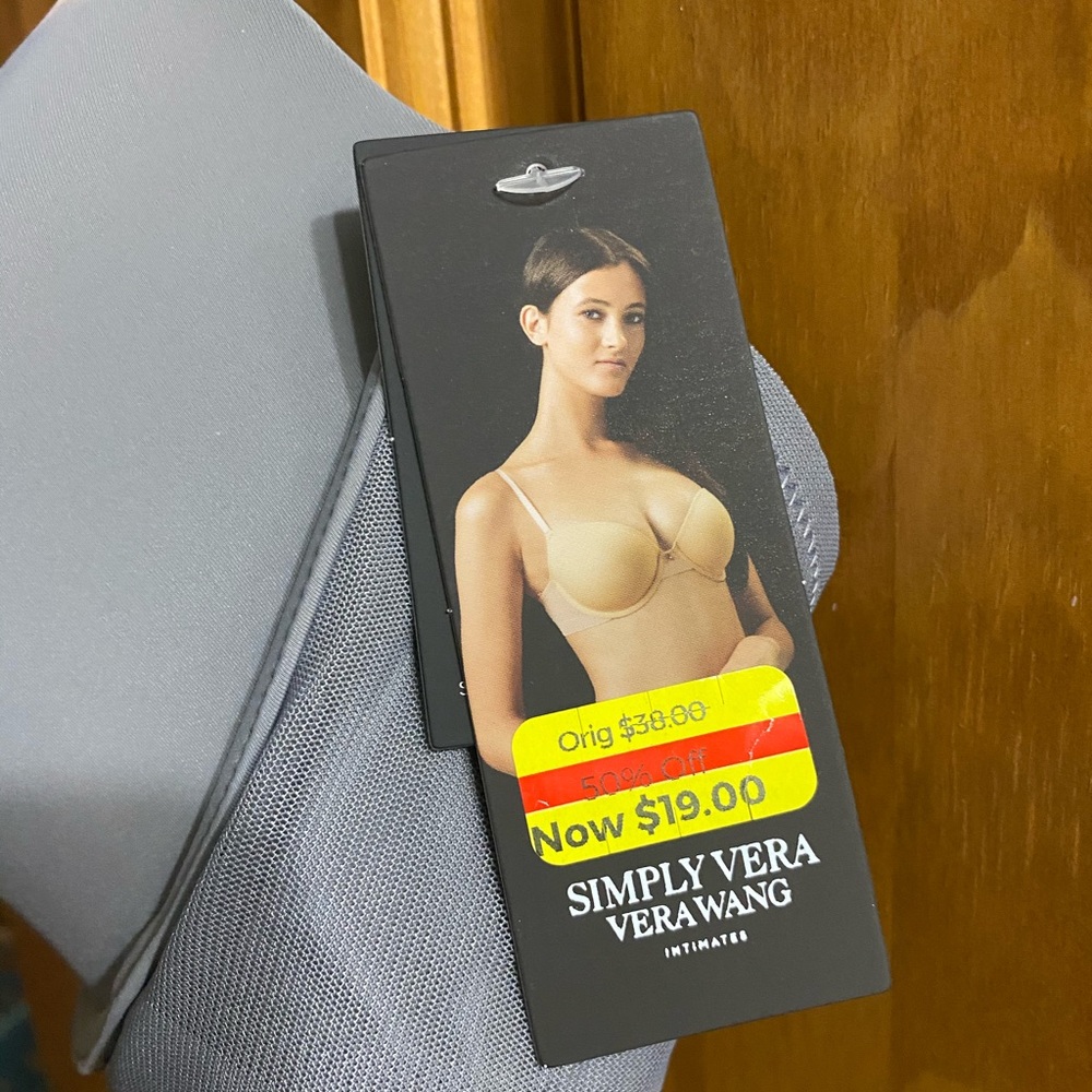 NEW ~ Simply Vera Verawang Women’s Bra. 38C